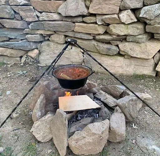 Roubenka U 2 Pratel Шале *